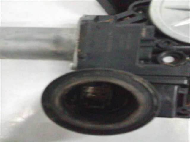 Foto 4ª: Elevalunas Eléctrico Trasero Derecho Toyota Yaris 1.5 HYBRID MXPJ10) 116CV 85KW [M15A-FXE] (2023)