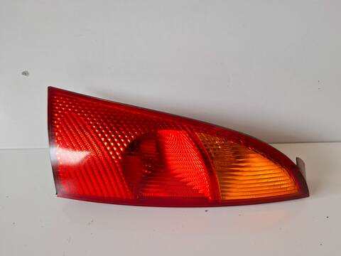 Piloto Trasero Derecho Ford Focus AMBIENTE 1 16V CAT 101CV