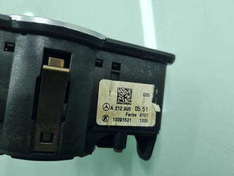 Foto 3ª: Mando Luces Mercedes Clase C 160 CLA 200 CDI 117.308) 136CV 100KW [651930] (2015)