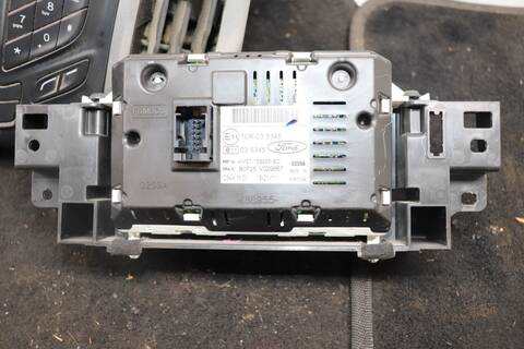 Foto 2ª: Pantalla Multifuncion Ford Focus TREND 136CV 100KW (2004)
