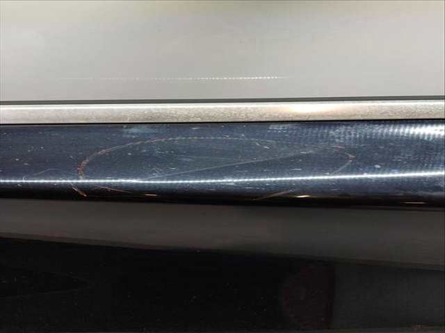 Foto 3ª: Puerta Delantera Izquierda Infiniti Q30 270.920 211 CV 155KW [M270.920] (2017)