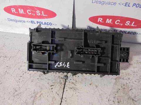 Foto 2ª: Caja Reles Fusibles Mercedes Clase A 140 A 180 CDI BLUEEFFICIENCY 176.012) 109CV 80KW [OM607951] (2013)