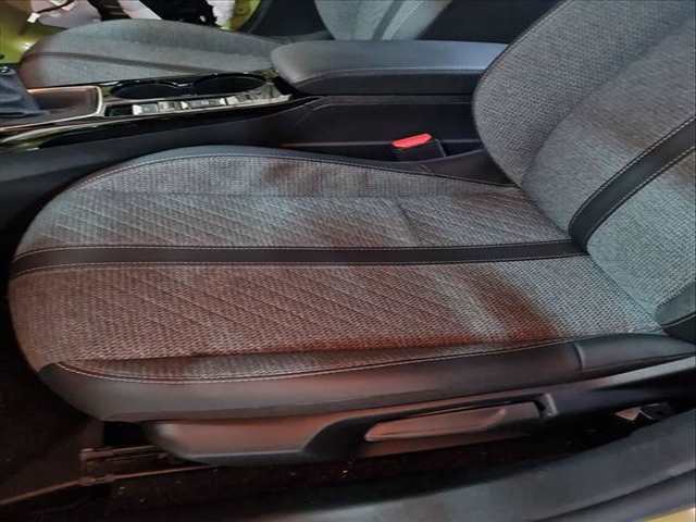 Foto 3ª: Asiento Delantero Izquierdo Peugeot 208 1.2 PURETECH 100 101CV 74KW [HN05] (2024)