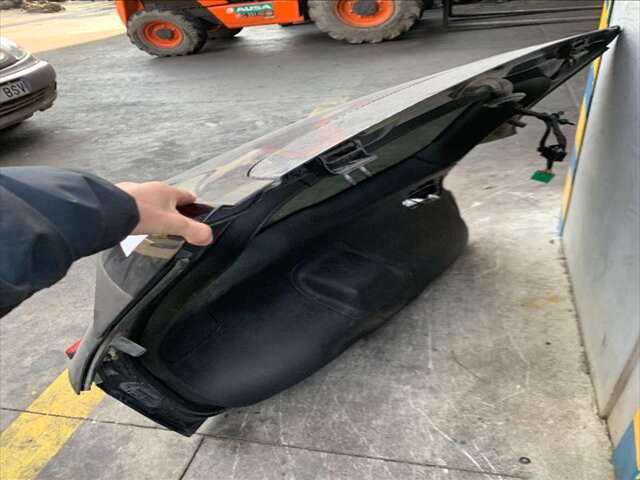 Foto 3ª: Portón Jeep Cherokee 2.2 CRDI200CV [LAU61 (EBV)] (2018)