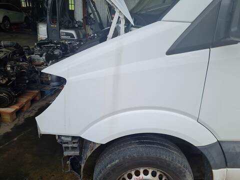 Aleta Delantera Izquierda Mercedes Sprinter 210/213/216 CDI 906.611/613) 95CV 70KW CAJA CERRADA