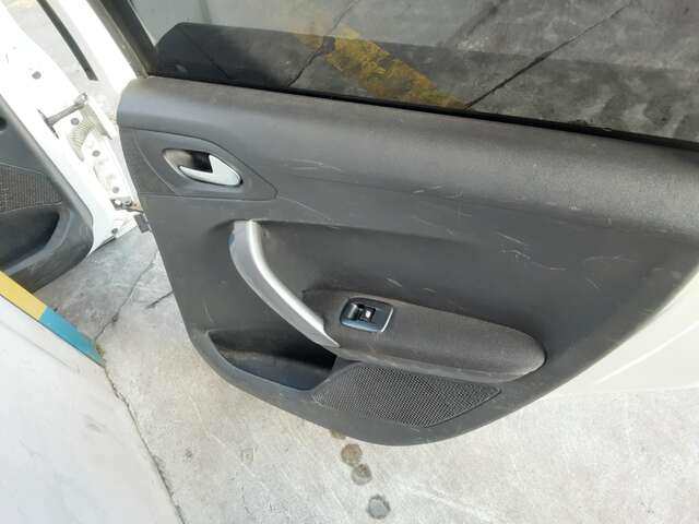 Foto 3ª: Puerta Trasera Derecha Peugeot 2008 1.6 HDI99CV 0CV [BH02] (2018)