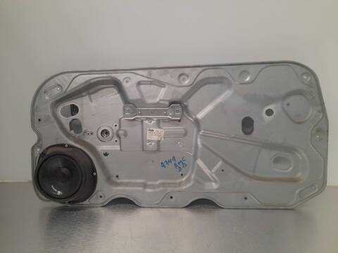 Foto 3ª: Elevalunas Eléctrico Delantero Derecho Ford Focus AMBIENTE D) BERLINA 115CV 85KW [KKDA] (2010)