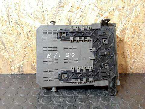 Foto 2ª: Caja Reles Fusibles Citroen C5 1.8 CAT 6FZ - EW7J4) 116CV (2001)