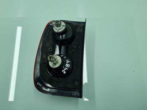 Foto 2ª: Piloto Trasero Derecho Land Rover Freelander 2.0 TD4 CAT 112CV 82KW (2006)