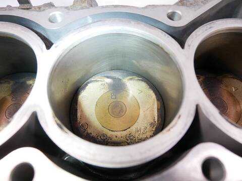Foto 2ª: Bloque Motor Toyota Auris 136 CV 100KW [2ZR-FXE]