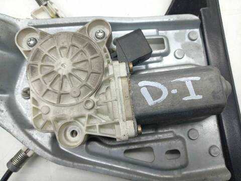 Foto 2ª: Elevalunas Eléctrico Delantero Izquierdo Mercedes Clase C 160 C 220 CDI 203.706) COUPE 143CV 105KW [OM611962] (2002)