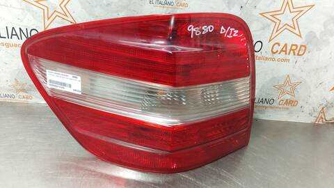 Foto 1ª: Piloto Trasero Izquierdo Mercedes Clase ML 320 3.0 CDI W164) 224CV 165KW 164.122) [OM642940] (2005)