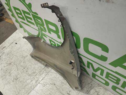 Foto 3ª: Aleta Delantera Izquierda Kia Carnival 2.9 CRDI CAT 185CV [J3] (2006)