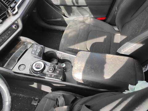 Consola Central Kia Sportage G4FU