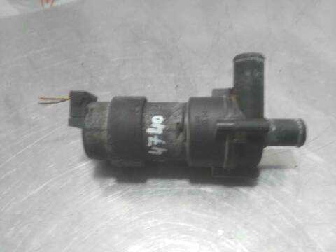 Foto 1ª: Bomba de Agua Mercedes Clase C 160 220 CDI 203.006) BERLINA 143CV 105KW [611962] (2005)