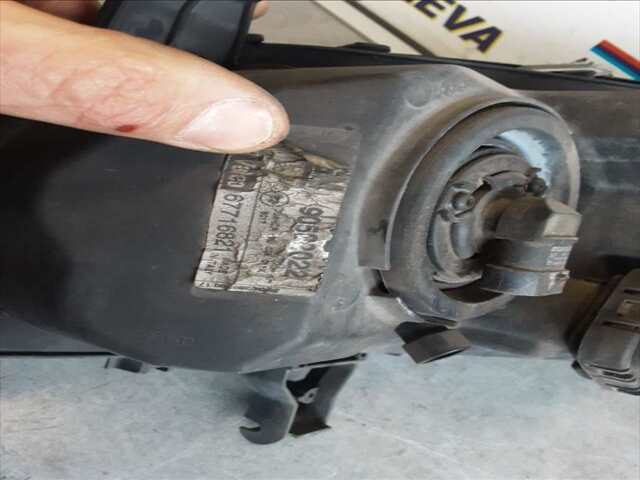 Foto 2ª: Faro Derecho Opel Zafira 2.0 DTI (2001)