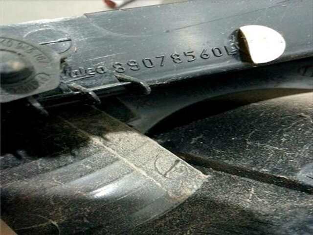 Foto 3ª: Piloto Trasero Izquierdo Volkswagen Golf 1.6 ADVANCE BLUEMOTION TECH. [1.6 LTR. - 77 KW TDI DPF]