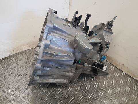 Foto 2ª: Caja Cambios Nissan X-Trail 1.6 DCI T32) 130CV 96KW III T32_ T32R T32RR) [R9M] (2016)