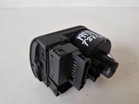 Foto 3ª: Mando Luces Audi A3 1.6 TDI AMBIENTE 105CV (2003)