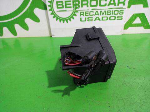 Foto 2ª: Caja Reles Fusibles Opel Zafira ELEGANCE 82CV 60KW [X20DTL] (2000)