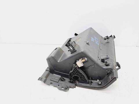 Foto 3ª: Guantera Volkswagen Touran 1.6 TDI DPF 105CV 77KW [CAY] (2015)