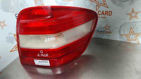 Foto 1ª: Piloto Trasero Derecho Mercedes Clase ML 300 3.0 CDI W164) 224CV 165KW AUT. OM642 [OM642940] (2006)