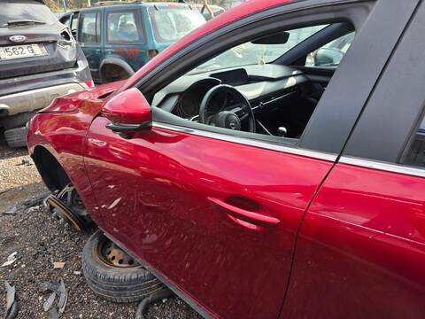 Puerta Delantera Izquierda Mazda 3 EXCLUSIVE-LINE BERLINA