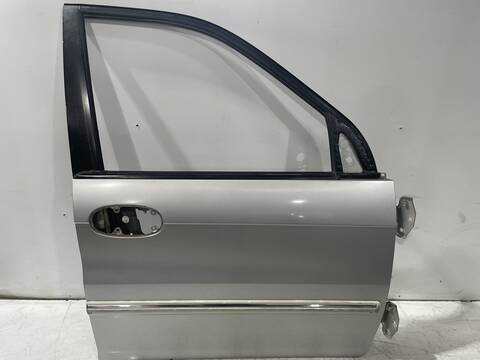 Foto 2ª: Puerta Delantera Derecha Kia Carnival 2.9 CRDI LX 144CV 106KW [J3] (2004)