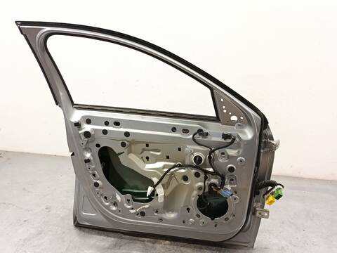 Foto 4ª: Puerta Delantera Izquierda Peugeot 208 1.2 PURETECH 100 101CV 74KW [HNE] (2024)