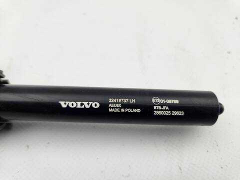 Foto 3ª: Limpia Faro Xenon Volvo XC 60 BUSINESS PLUS AWD 197CV 145KW [D420T8] (2020)