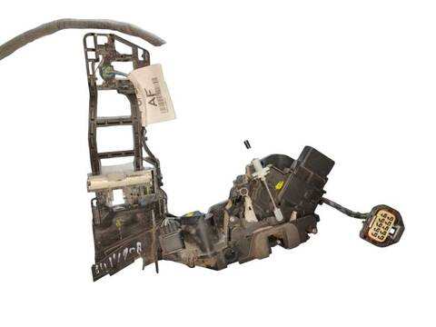 Foto 3ª: Cerradura Puerta Trasera Izquierda Ford Mondeo 2.0 16V DI - TDDI - TDCI (2000)