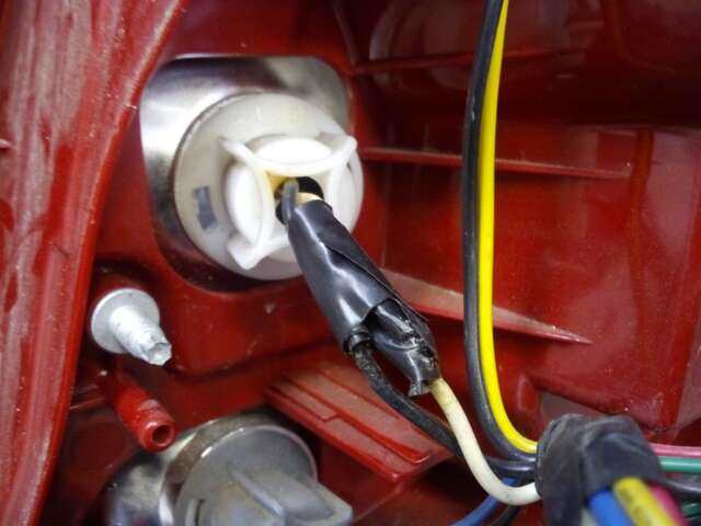 Foto 3ª: Piloto Trasero Izquierdo Chevrolet Nubira 1.6 (2004)