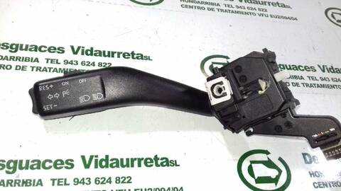 Mando Multifuncion Volkswagen Golf SPORTLINE BERLINA 140CV 103KW