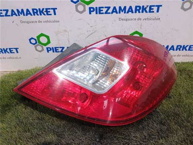 Piloto Trasero Derecho Opel Corsa 1.3 COSMO [1.3 LTR. - 66 KW 16V CDTI CAT (Z 13 DTH - L4I)]