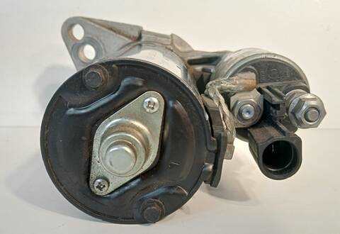 Foto 2ª: Motor de Arranque Volkswagen Golf ADVANCE 1 TDI DPF 105CV (2008)