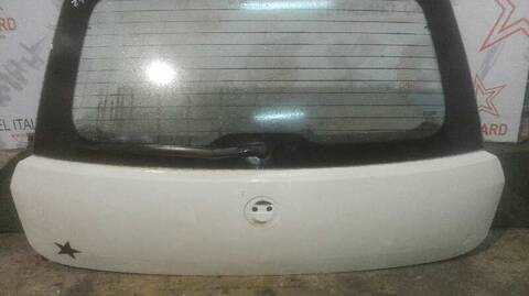 Foto 2ª: Portón Fiat Punto BERLINA