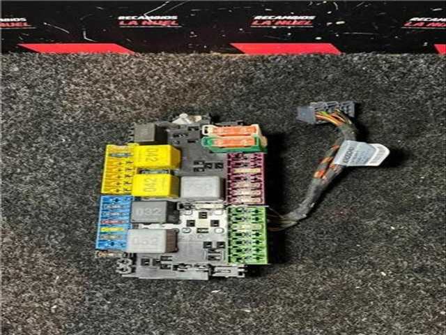 Caja Reles Fusibles Mercedes Vito 109/110/111/114 CDI BASE FWD COMPACTA 114CV 84KW