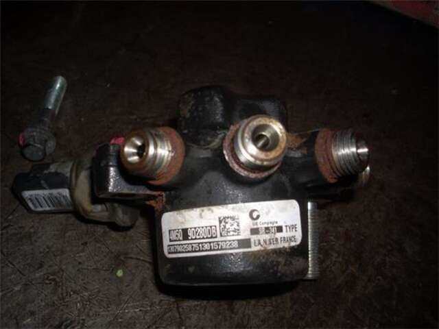 Foto 3ª: Rampa Inyectora Ford Tourneo 1.8 KOMBI LARGA [1.8 LTR. - 66 KW TDCI CAT] [P9PC]