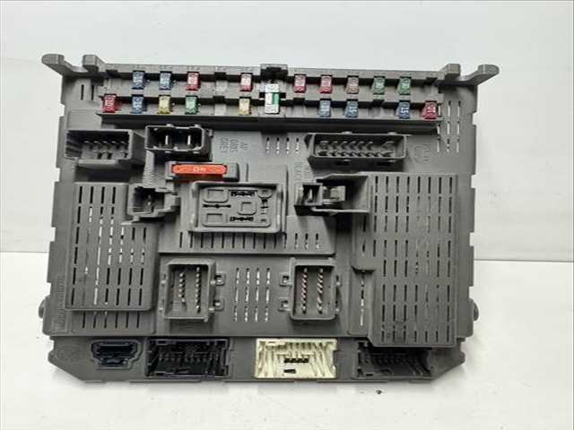 Caja Reles Fusibles Citroen C8 VERSION INDEFINIDA