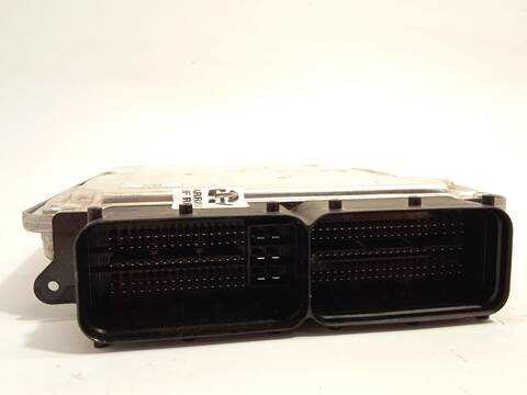 Foto 3ª: Centralita Motor ECU Skoda Karoq 2.0 TDI 150CV 110KW [DTTC] (2023)