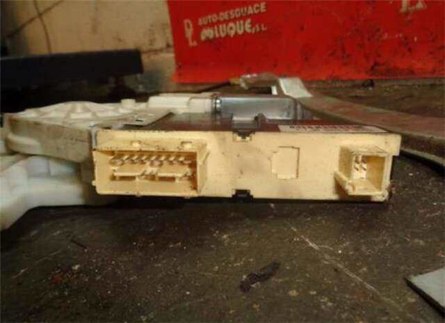 Foto 2ª: Elevalunas Eléctrico Delantero Derecho Citroen C4 2.0 HDI [RHR (DW10BTED4)]