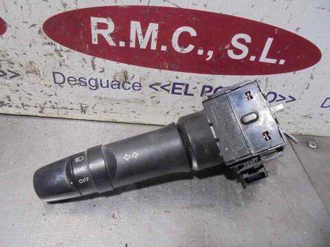 Foto 1ª: Mando Multifuncion Mitsubishi Montero 3.2 DI-D INFORM 5-TRG.) 200CV 147KW [4M41] (2011)