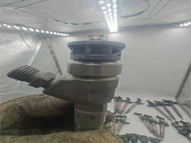 Foto 2ª: Inyectores Nissan NV300 1.6 BASE L1H2 2.9T [1.6 LTR. - 92 KW DCI CAT]