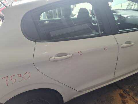 Puerta Trasera Derecha Peugeot 208 ACCESS 68CV 50KW