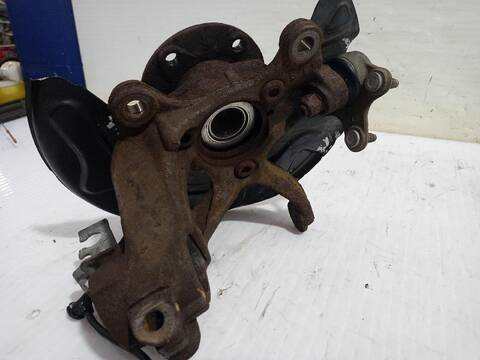 Foto 2ª: Mangueta Delantera Izquierda Volkswagen Golf COMFORTLINE BLUEMOTION AUT. 150CV (2013)