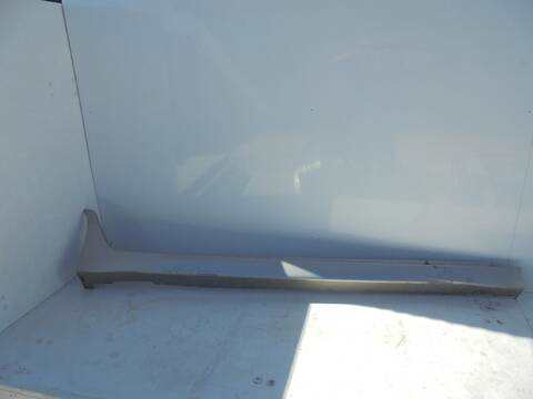 Foto 1ª: Faldón Lateral Mitsubishi Grandis 2.0 DI-D CAT 136CV 100KW [BSY] (2008)