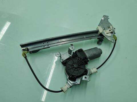 Foto 3ª: Elevalunas Manual Trasero Derecho Nissan Qashqai ACENTA 150CV 110KW [M9R] (2010)