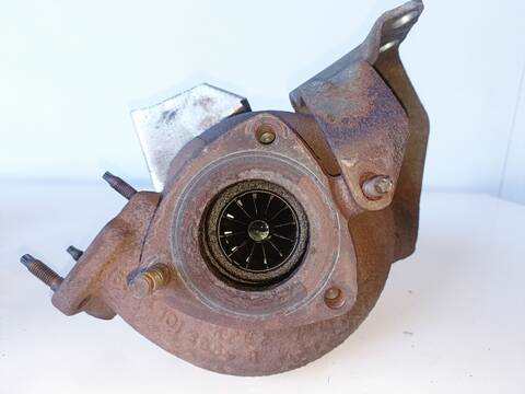 Foto 3ª: Turbocompresor Land Rover Discovery V6 TD HSE 190CV