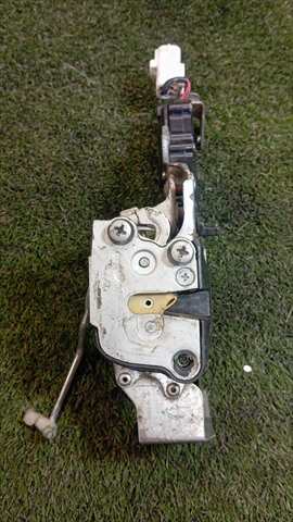 Cerradura Puerta Trasera Derecha Toyota 4 Runner 3.0 T DIESEL
