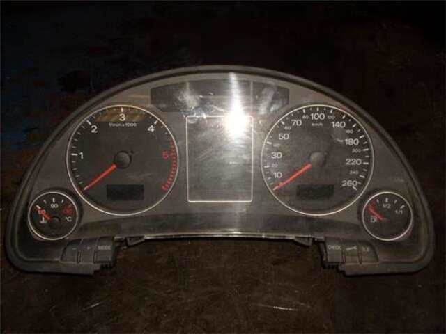 Foto 1ª: Cuadro de Instrumentos Audi A4 2.0 TDI (140CV) [BRE]